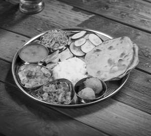 Veg Economy Thali