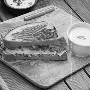 Cheese Onion Garlic Grilled Sandwich