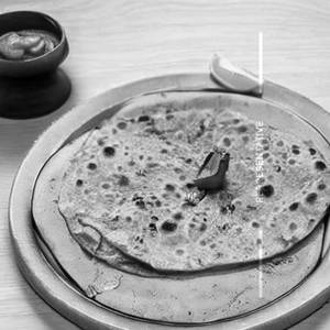 Tawa aloo pyaz pratha