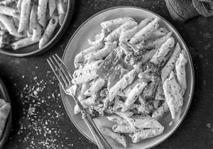 Penne Pasta In White Sauce