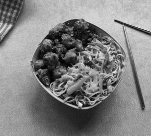 Hakka Noodles Gobi Manchurian Combo