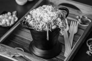 Cheese corn paneer maggi