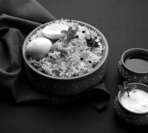 Chicken Egg Biryani With Raita & Gravy