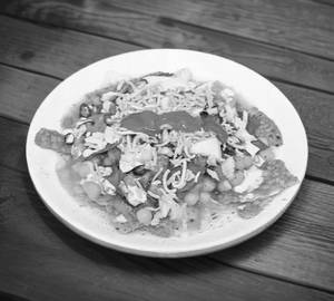 Samosa Chaat (2 Piece)