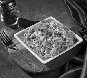 Schezwan maggi   [spicy]