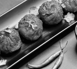 Veg Schezwan Momos
