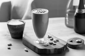Peanut Butter Banana Yogurt Smoothie- 425 Kcl