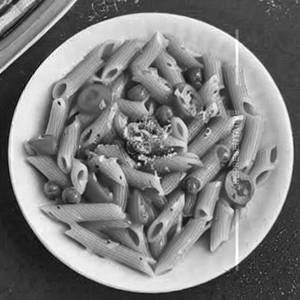 Veg Pasta in Choice of Sauce