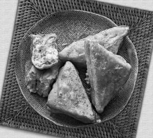 Bread Pakoda [ 1 Piece ]