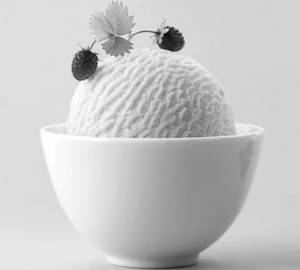Fresh Strawberry Ice Cream
