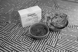 Chicken Curry Boneless ( 300 Ml ) + 2 Baby Lacha Paratha