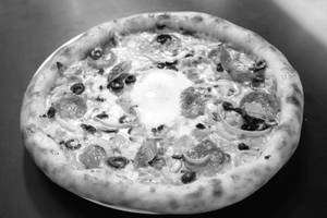 Smoked Ham Pepperoni  & Mushroom with Bulls Eye Egg Pizza