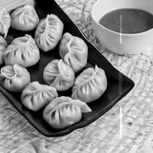 Paneer Steamed Gravy Momos