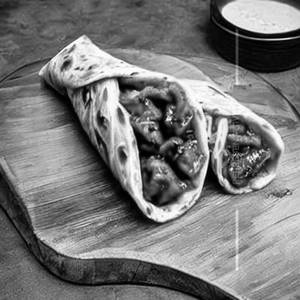 Royal Chilli Chicken Roll