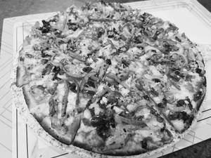 Spicy And Tangy Monalisa Pizza [11 Inches]