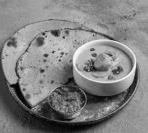 Jodhpuri gatta 2 bajra ki roti and leshun chutney