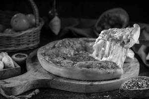 Chicago Deep Dish - Chicken Pizza
