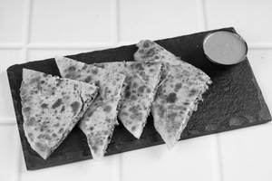 Aloo Pyaz Paratha