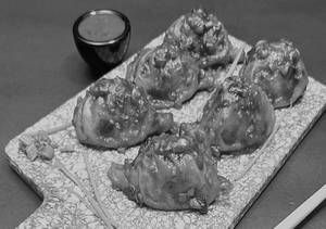 Chicken Hunan Tossed Momos [6 Pcs]