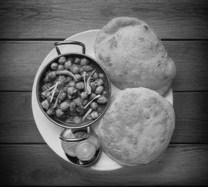 Chana Bhatura