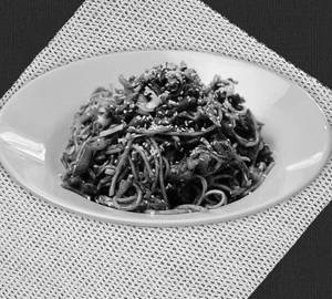 Chicken schezwan garlic noodles