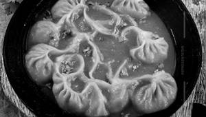 Veg Gravy Momos