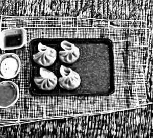 Paneer Grilled Gravy Momos