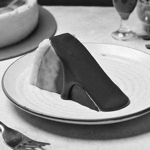 Dark Chocolate San Sebastian Cheese Cake Pastry