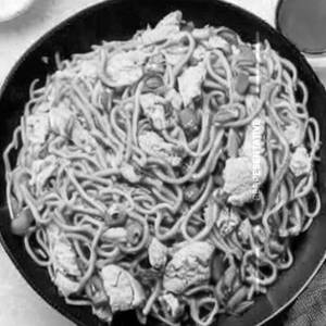 Schezwan Chicken Noodles