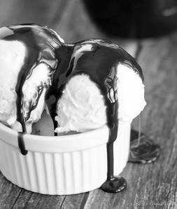French vanilla hot choclate fudge