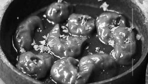 Chilly Gravy Momos