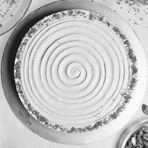 Pistachio Kunafa Cake - 600 Gms