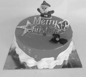 Strawberry Cake With Christmas Decoration ( 500 gm)