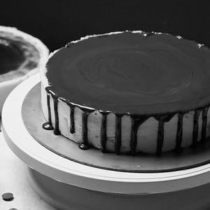 Dark Chocolate San Sebastian Cheese Cake - 850 Gms