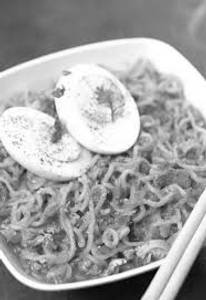 Egg maggi [1 bowl]