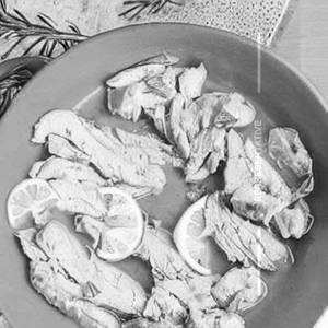 Sliced Chicken In Lemon Sauce