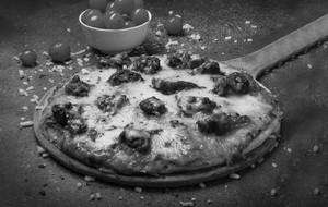 Tomato Cheese Cheese Burst Pizza [7 inches]