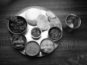 Nvchicken Thali