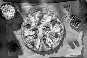 Woodfired - Chicken, Cheese, Onion & Capsicum Pizza