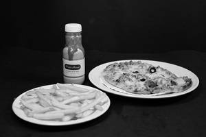 Pista House Classic Pizza Feast