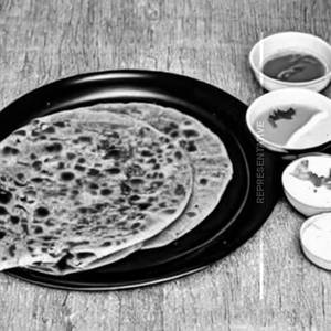 Stuffed paneer paratha
