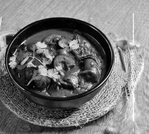 Mushroom  curry