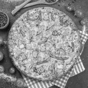 Spicy Schezwan Pizza