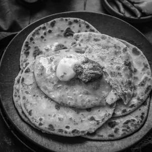Tandoori Pyaj paratha + Achar