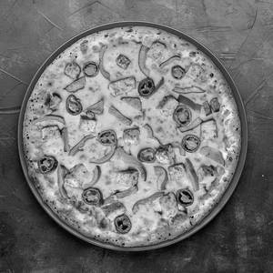Basil Pesto Delight Pizza