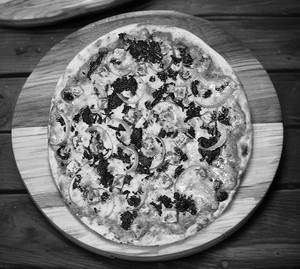 Paneer Tikka Wood Fired Pizza [10 inches] With Artisanal Cheese