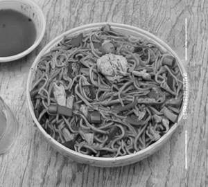 Schezwan Chicken Noodles