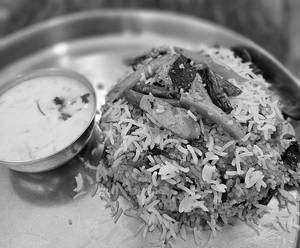 Vegetable Dum Biryani With Raita