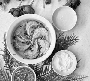 Veg Steamed Momos [7 Pieces]