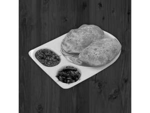 Chana Bhature [2 Bhature] With Lassi